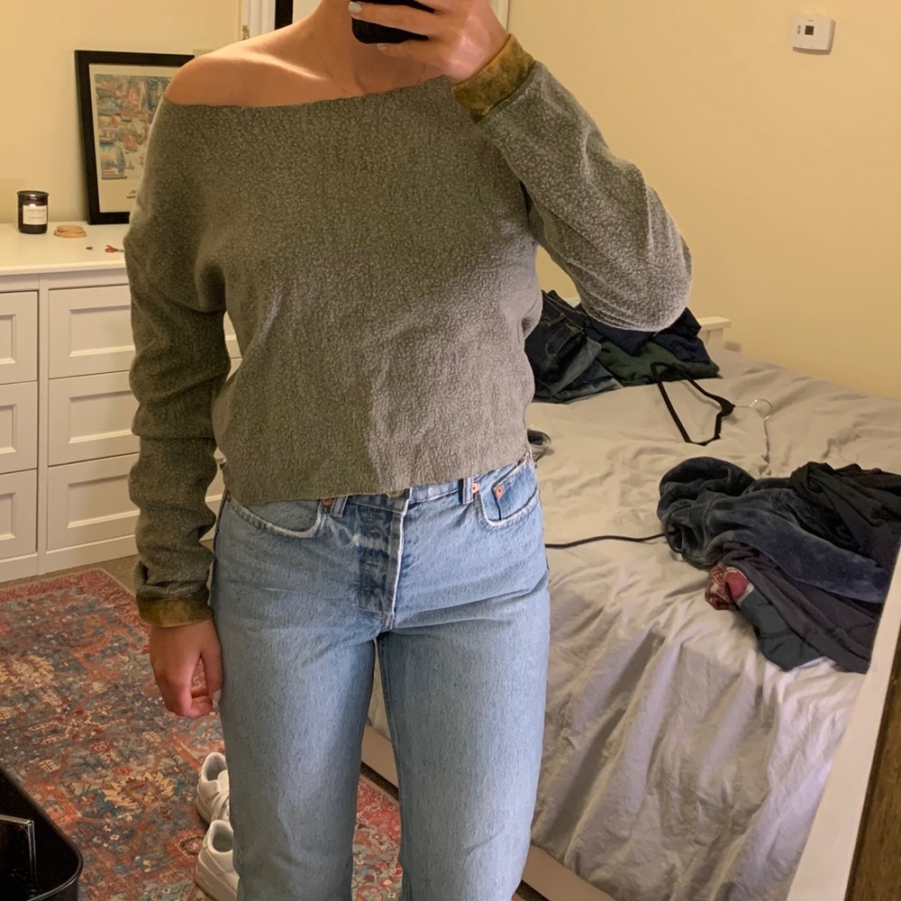 Reversible top